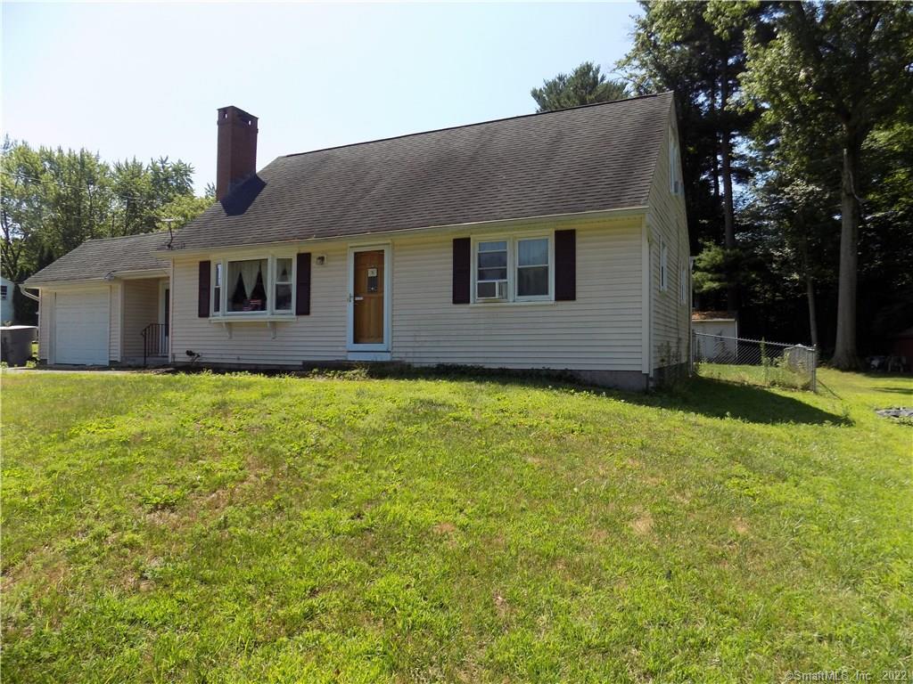 62 Oakwood Street Enfield CT 06082