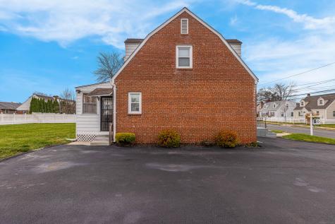 281 Brown Street Hartford CT 06114