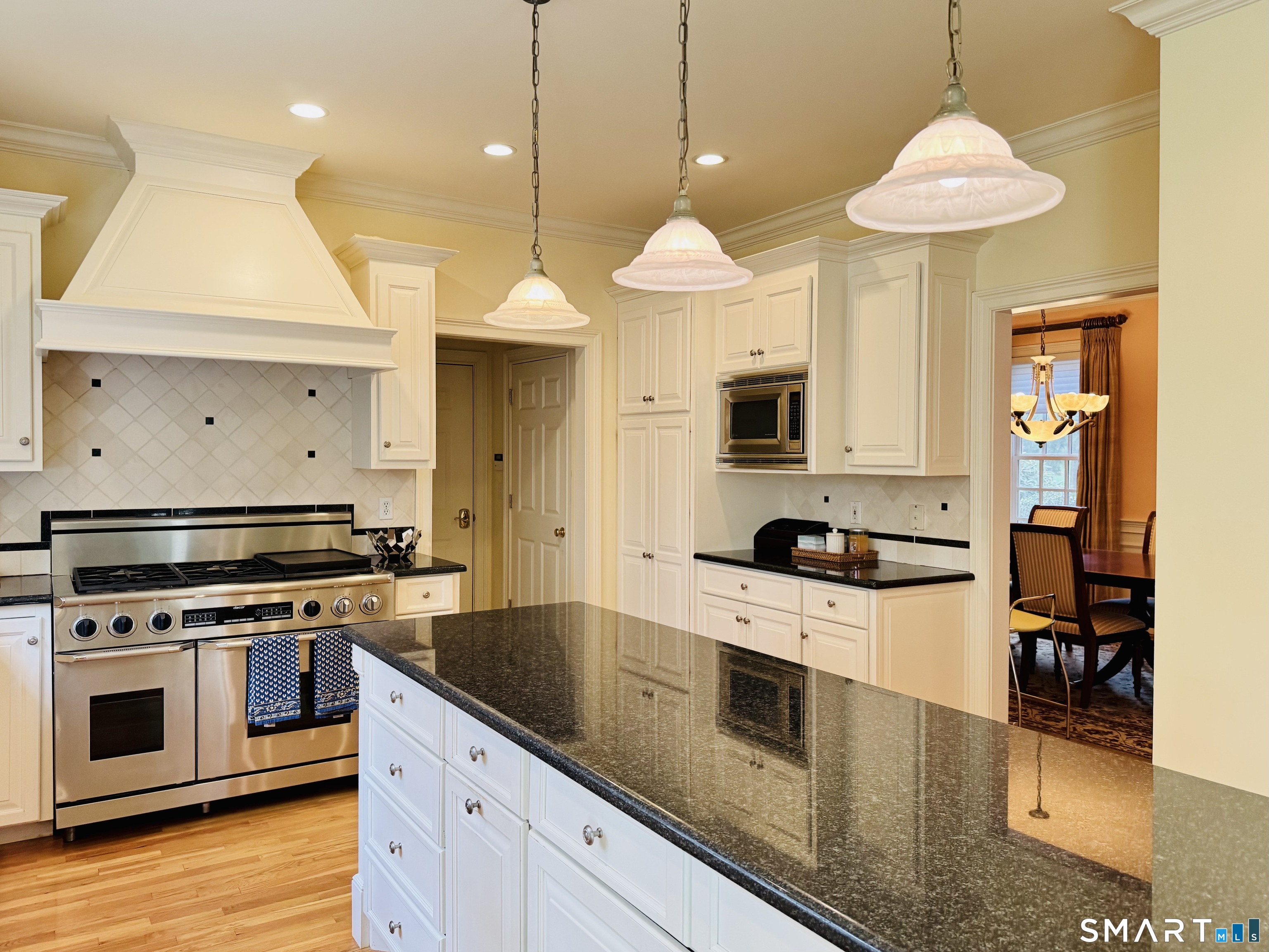 16 Brownstone Turn Simsbury CT 06089