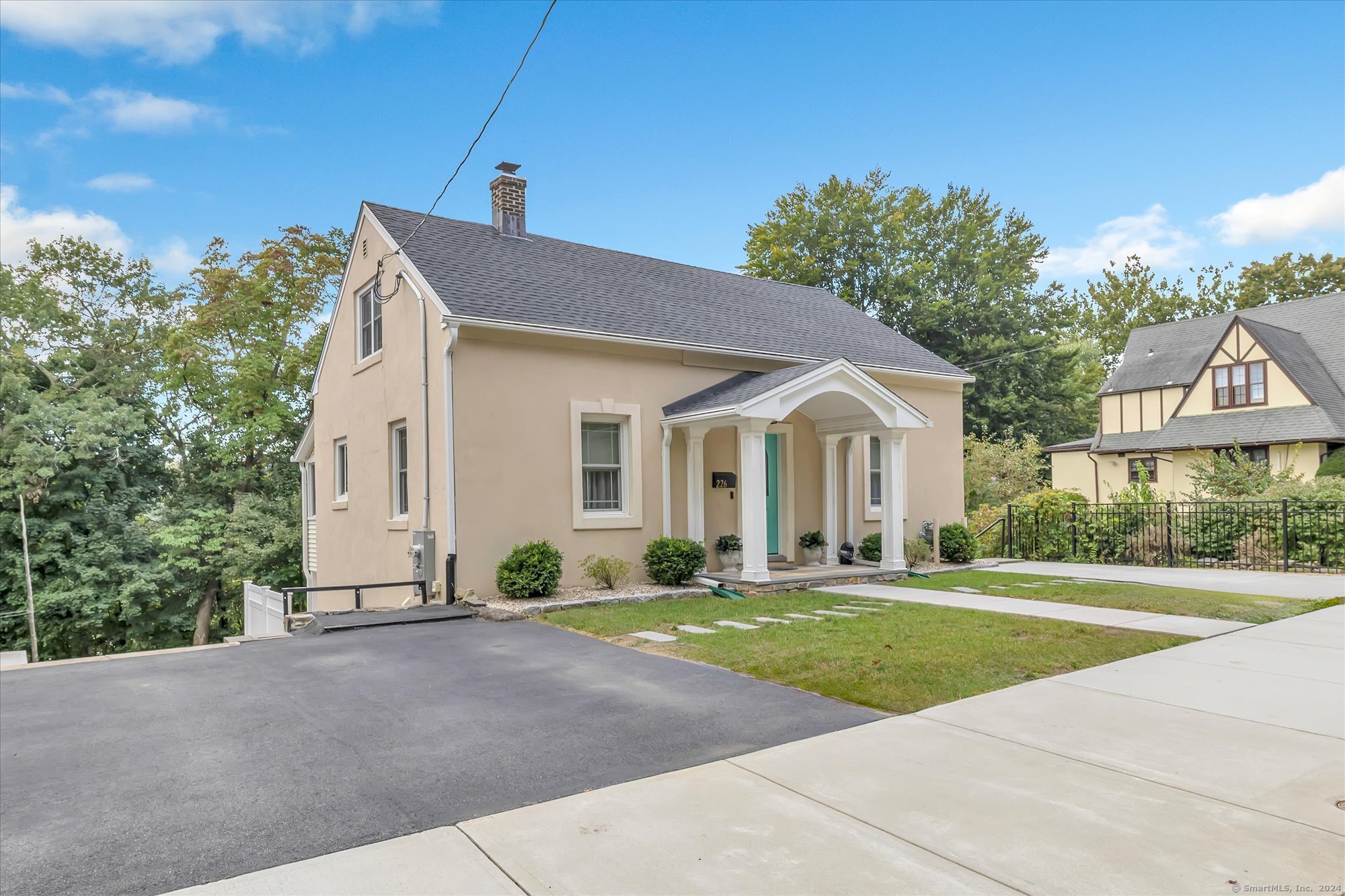 226 Hawthorne Avenue Derby CT 06418