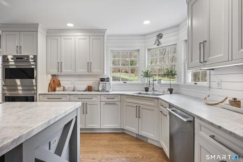 6 Shepards Way New Fairfield CT 06812