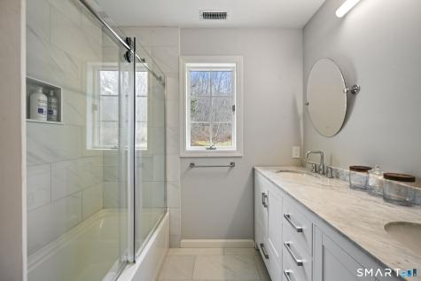 6 Shepards Way New Fairfield CT 06812