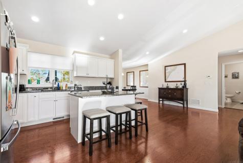 34 Pear Tree Drive Naugatuck CT 06770