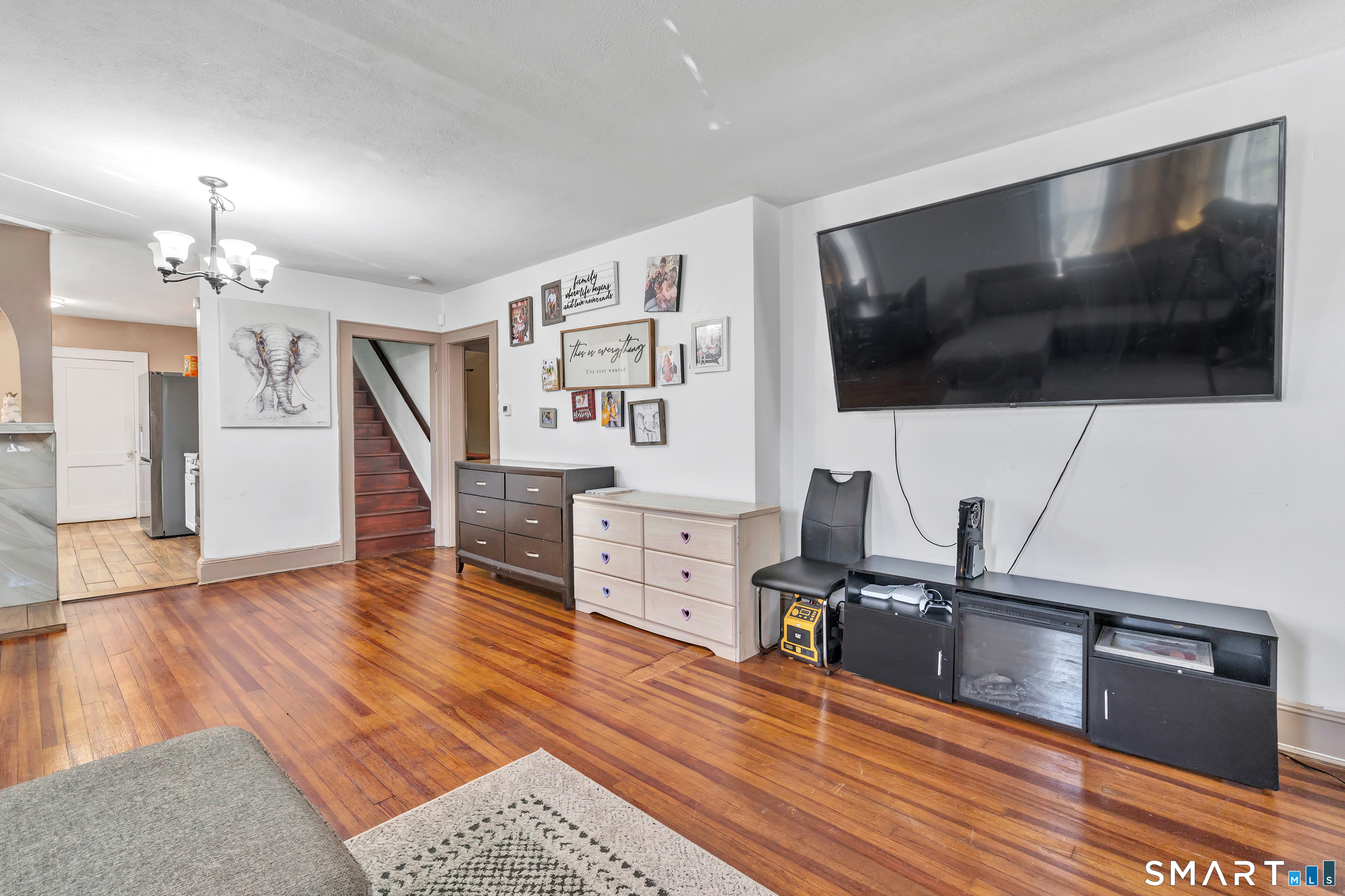 17 Reynolds Avenue Stamford CT 06905