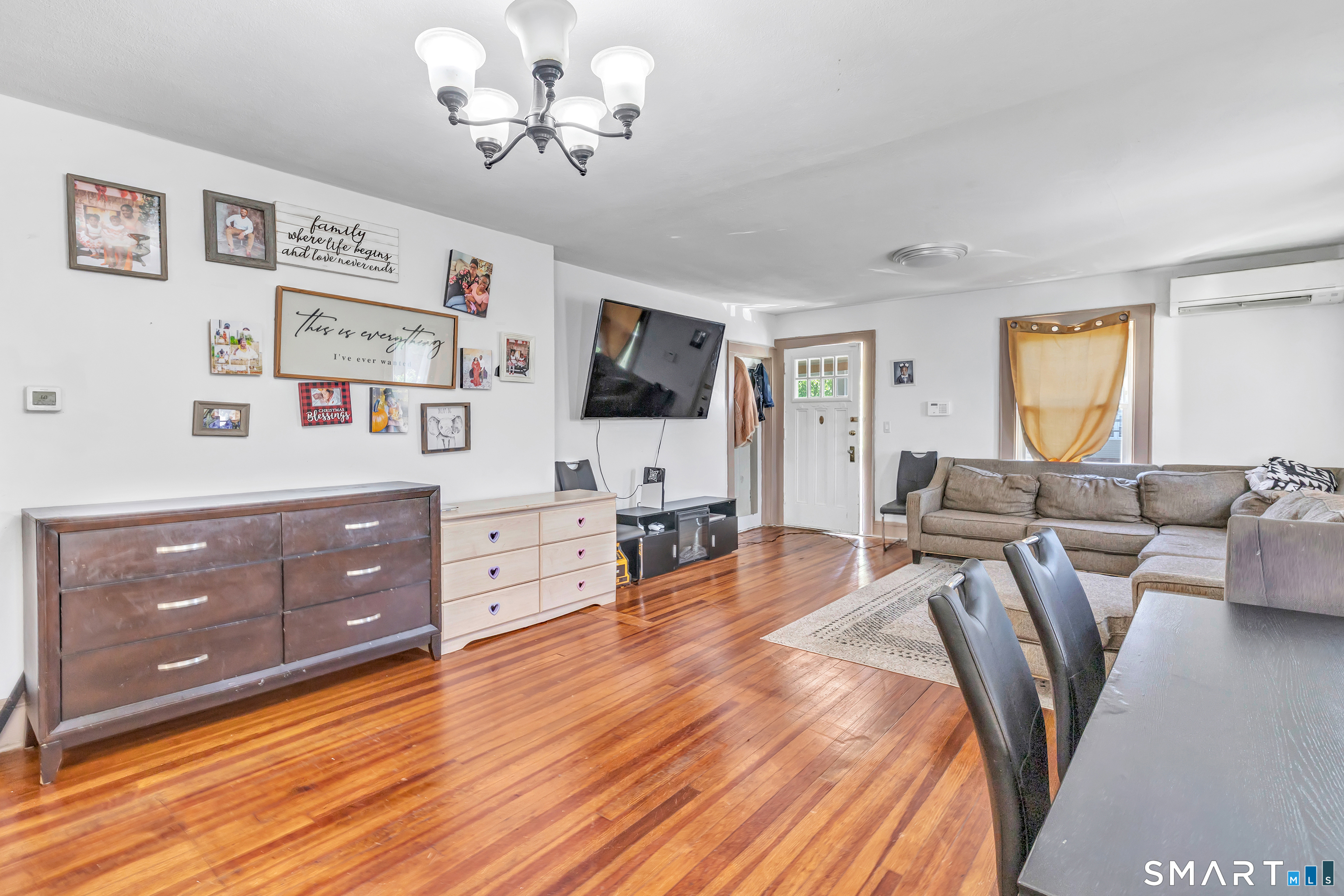 17 Reynolds Avenue Stamford CT 06905