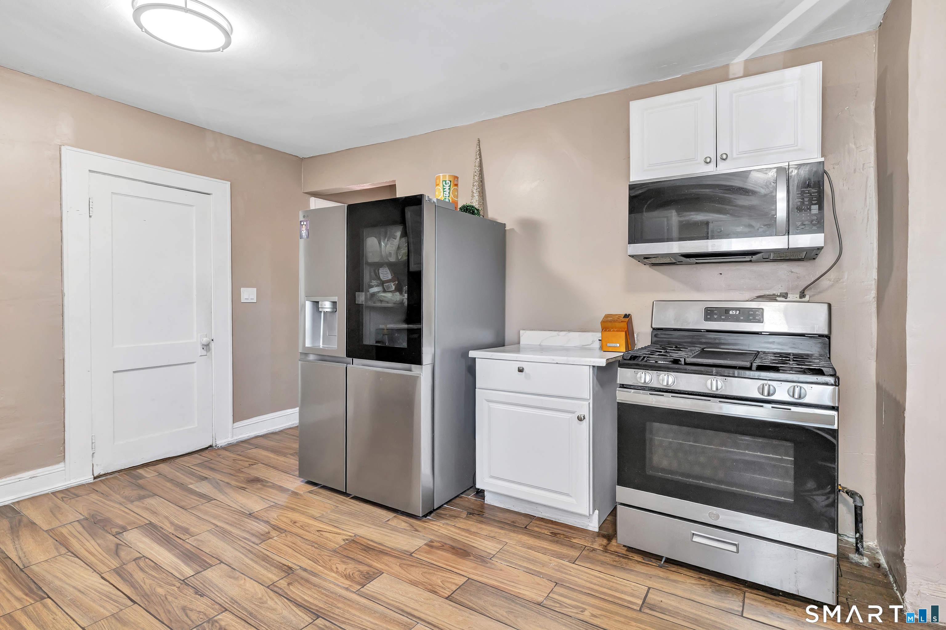 17 Reynolds Avenue Stamford CT 06905
