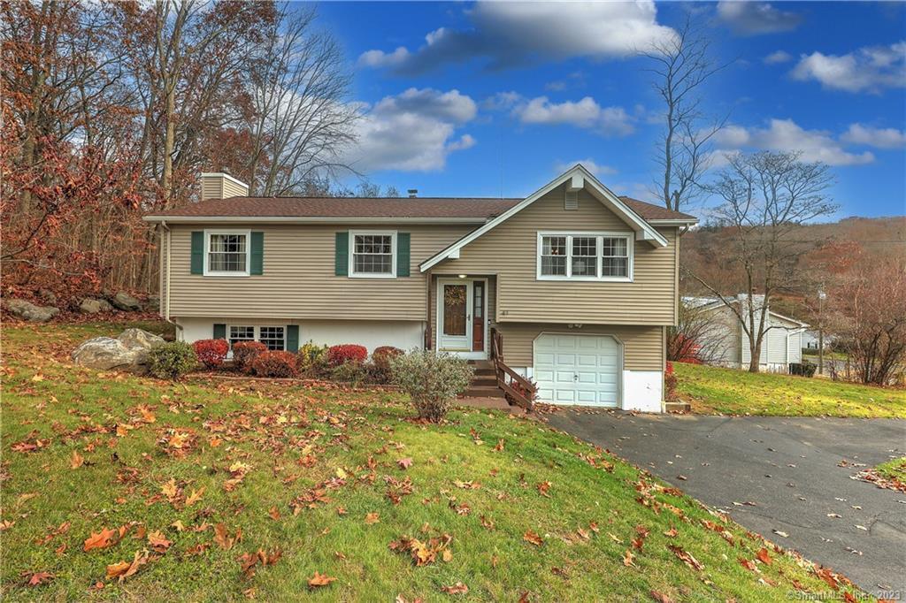 41 Crestwood Drive Naugatuck CT 06770