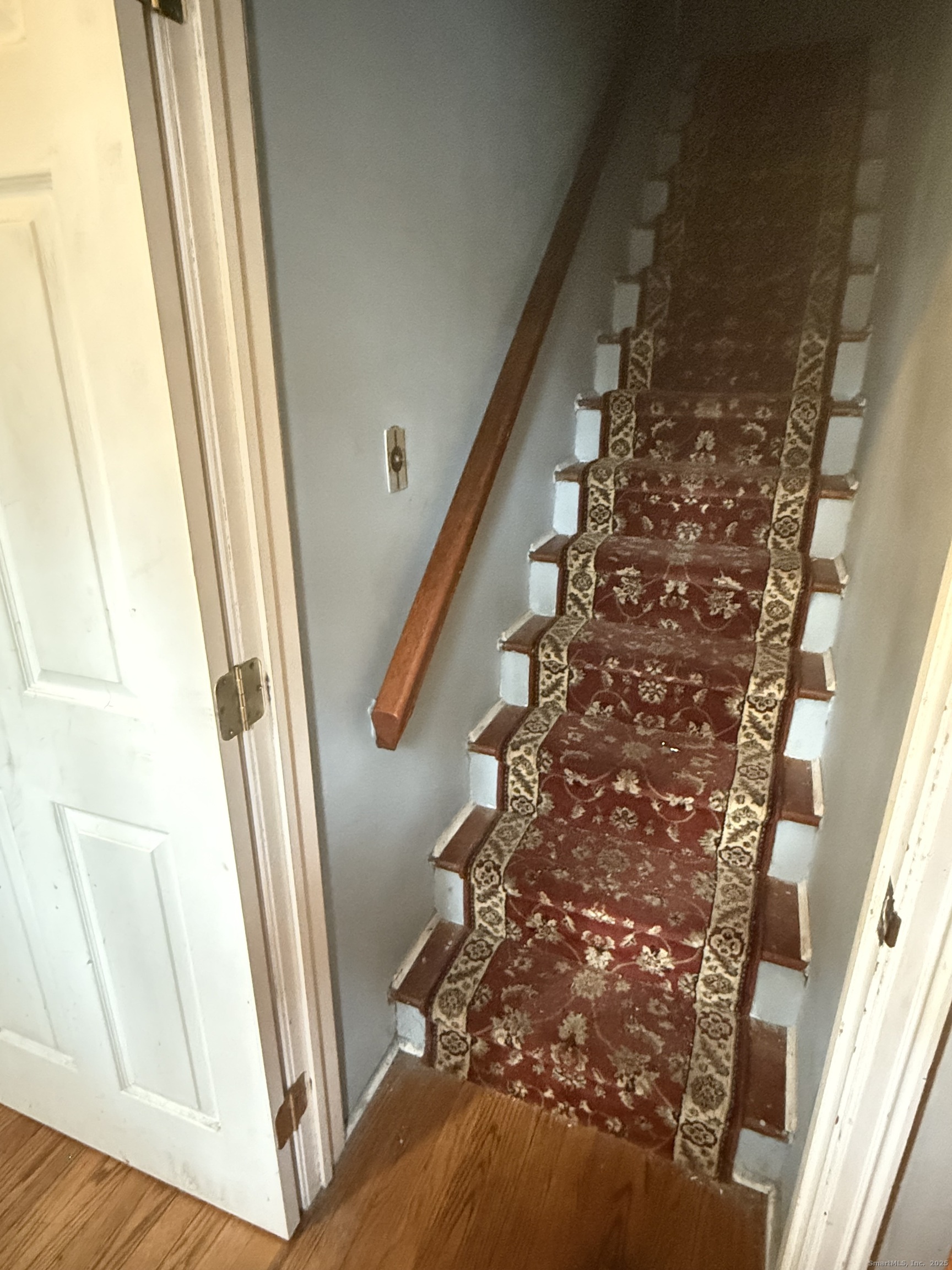 8 Nelson Place Fairfield CT 06825