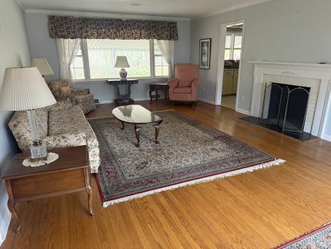 8 Nelson Place Fairfield CT 06825