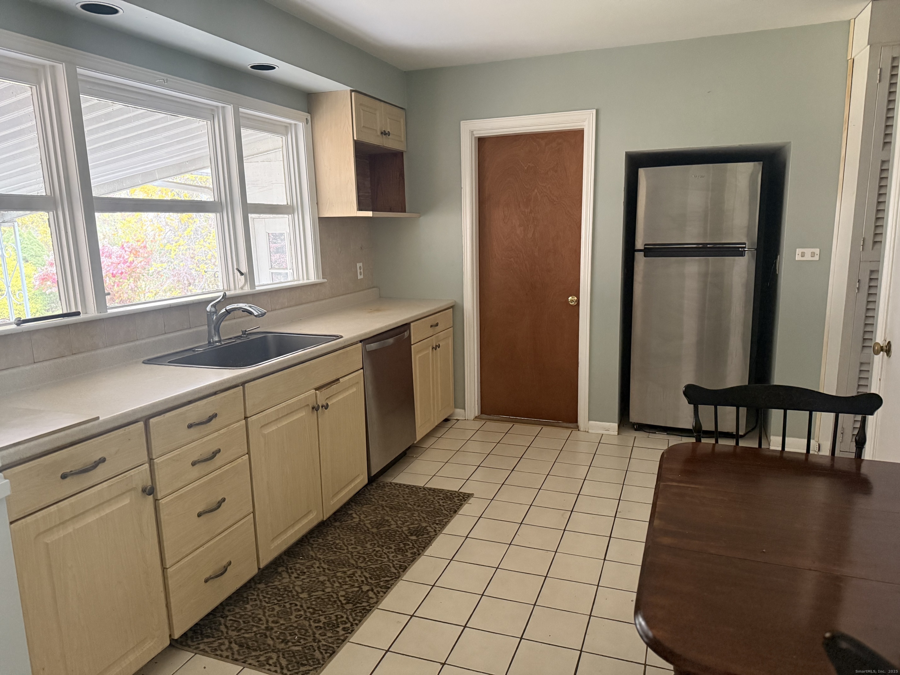 8 Nelson Place Fairfield CT 06825