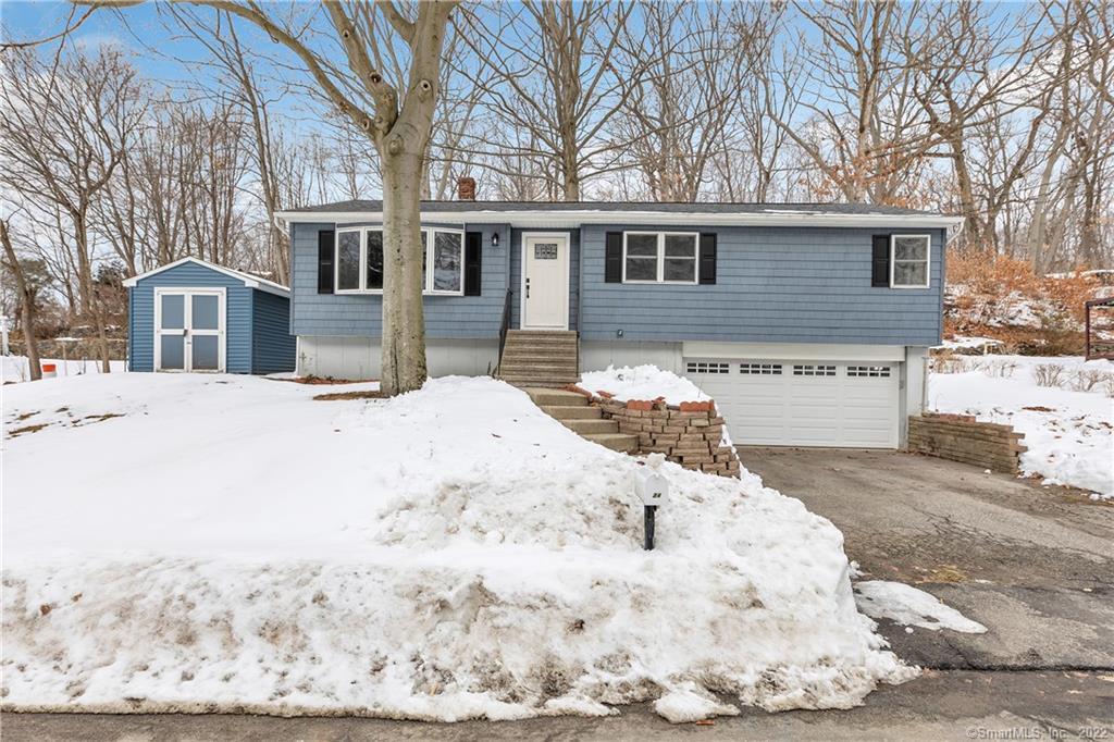 24 Kindle Lane Derby CT 06418