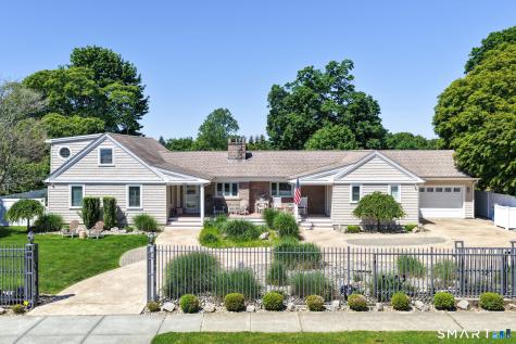 1085 Ocean Avenue New London CT 06320