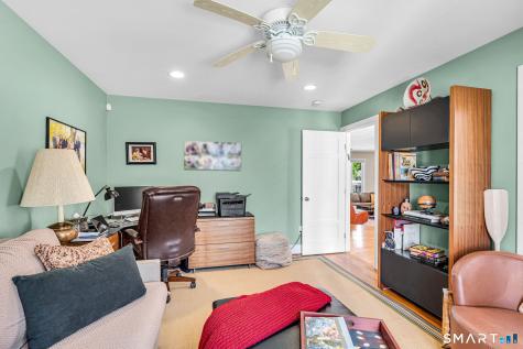 1085 Ocean Avenue New London CT 06320