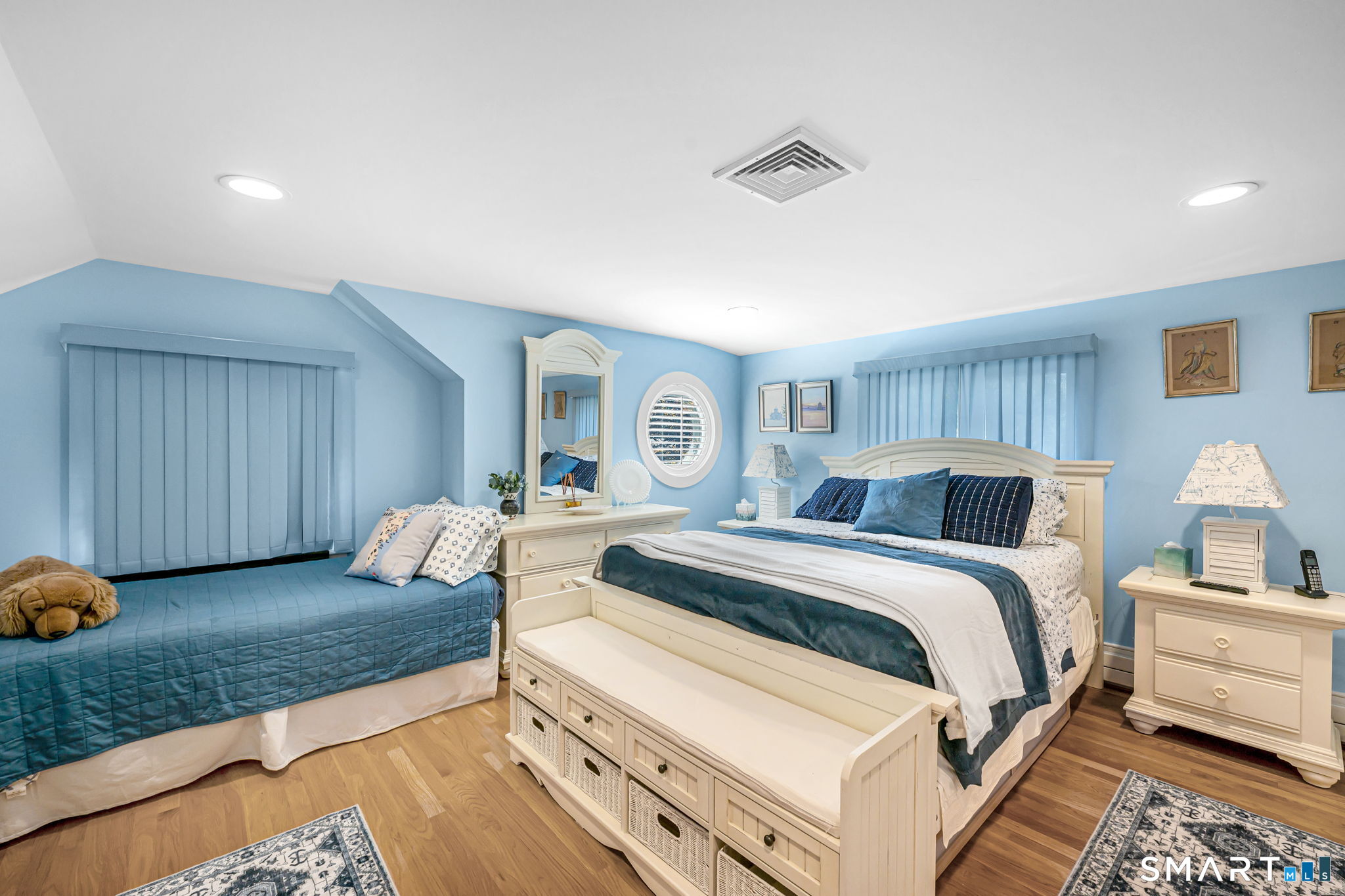 1085 Ocean Avenue New London CT 06320