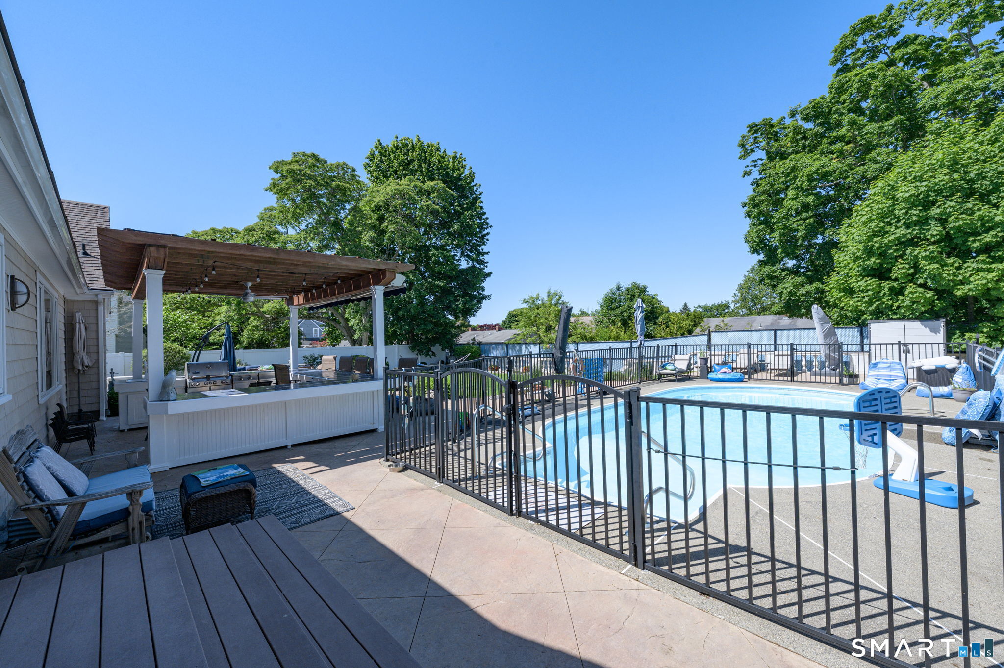 1085 Ocean Avenue New London CT 06320