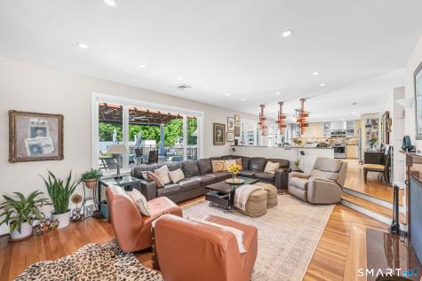 1085 Ocean Avenue New London CT 06320