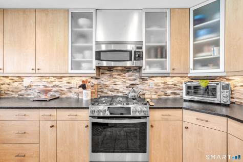 1085 Ocean Avenue New London CT 06320
