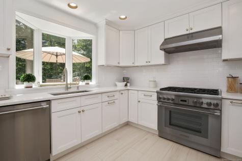 11 Pond Place Greenwich CT 06807