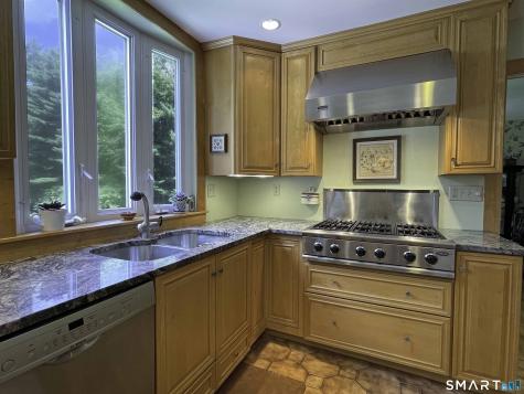 38 Grey Fox Trail Woodbury CT 06798