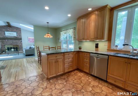 38 Grey Fox Trail Woodbury CT 06798