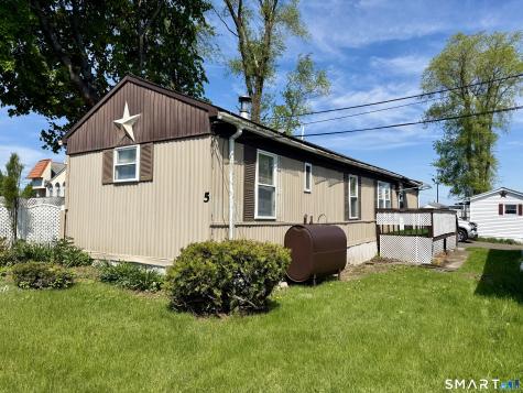 9 North Road East Windsor CT 06088