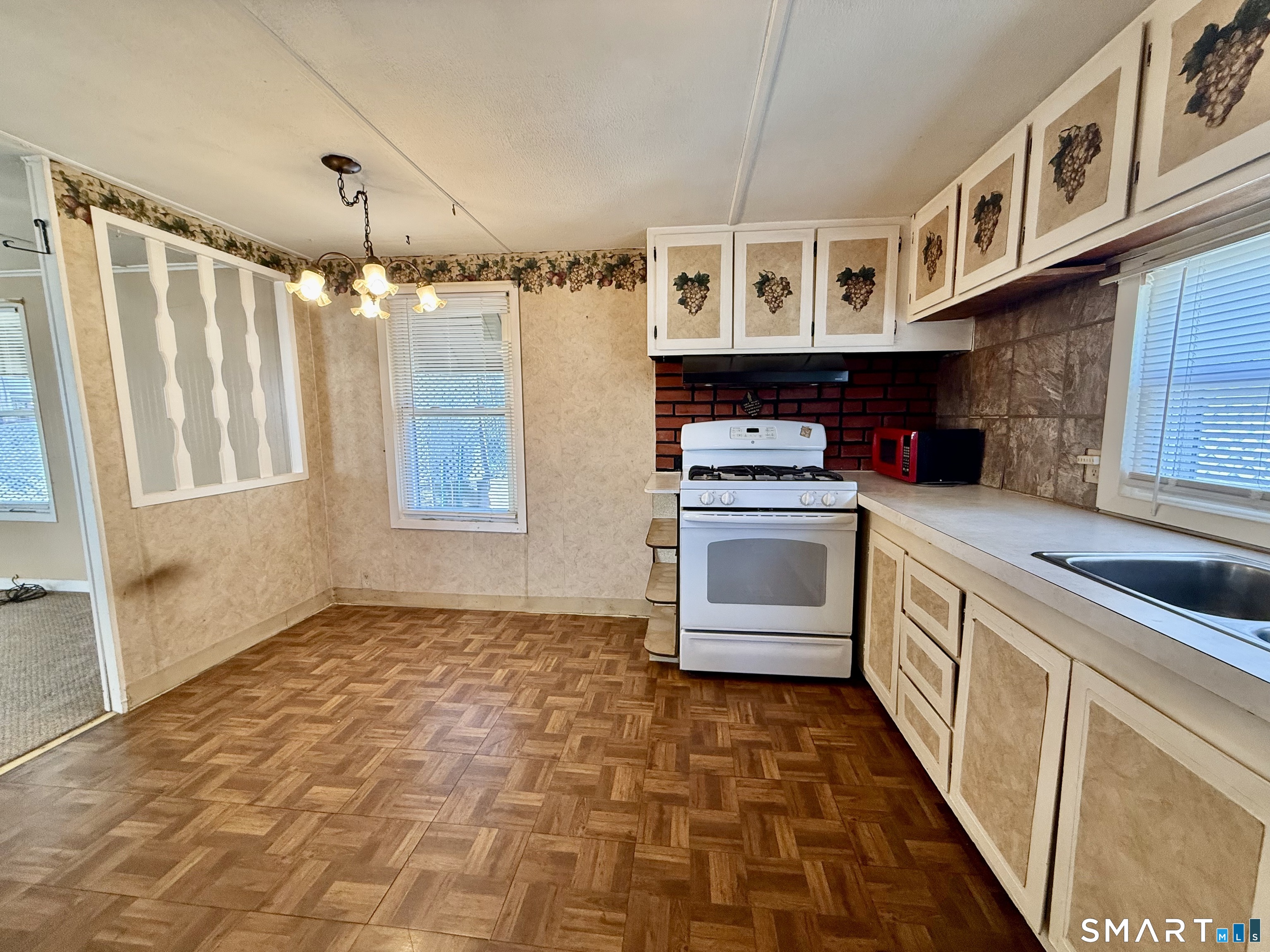 9 North Road East Windsor CT 06088