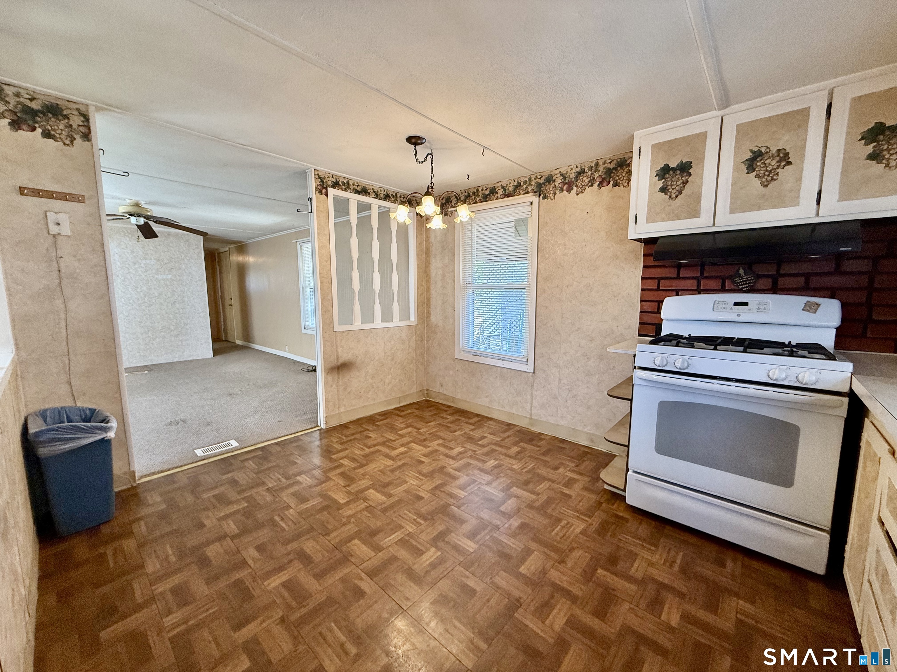 9 North Road East Windsor CT 06088