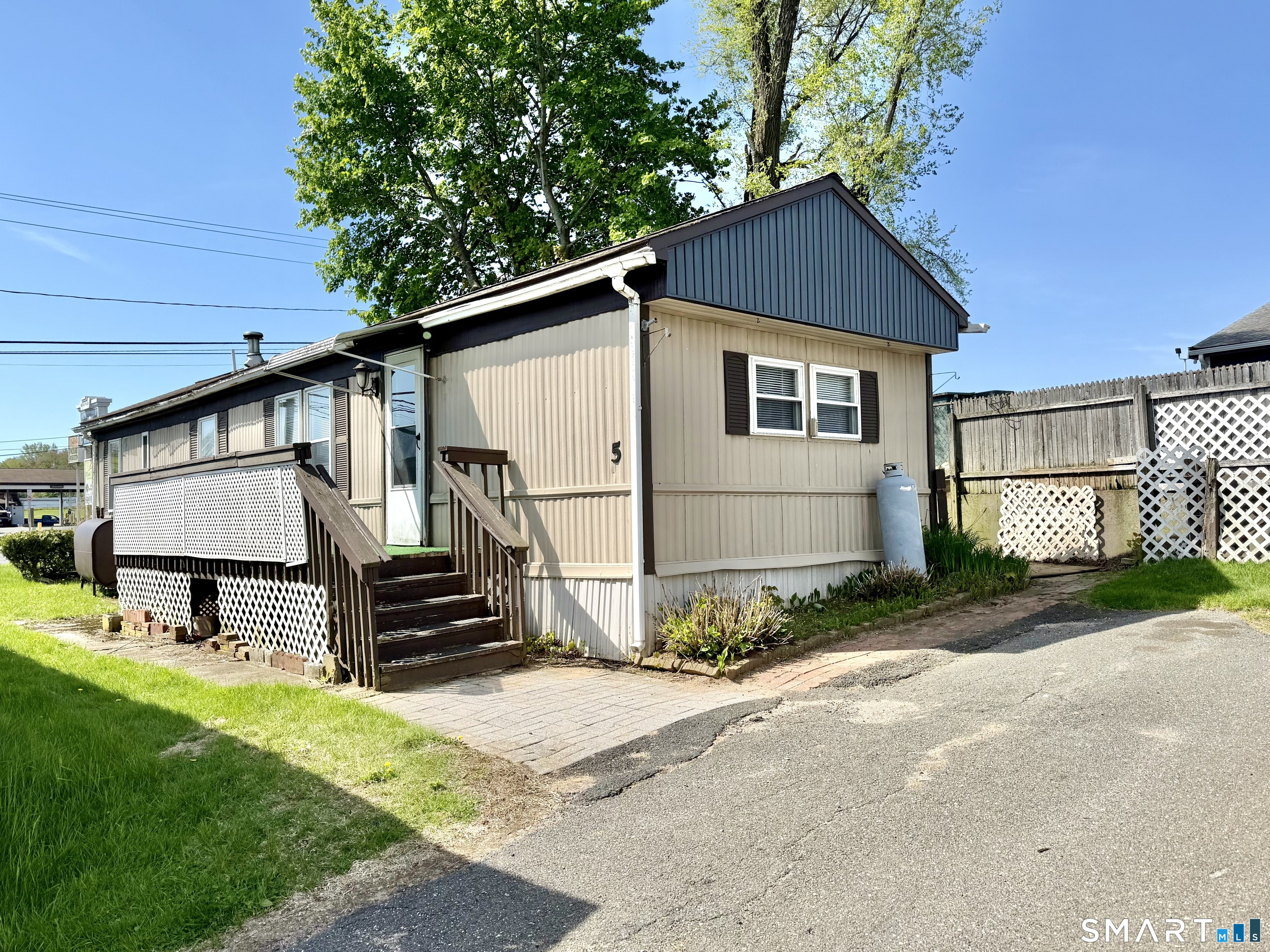 9 North Road East Windsor CT 06088