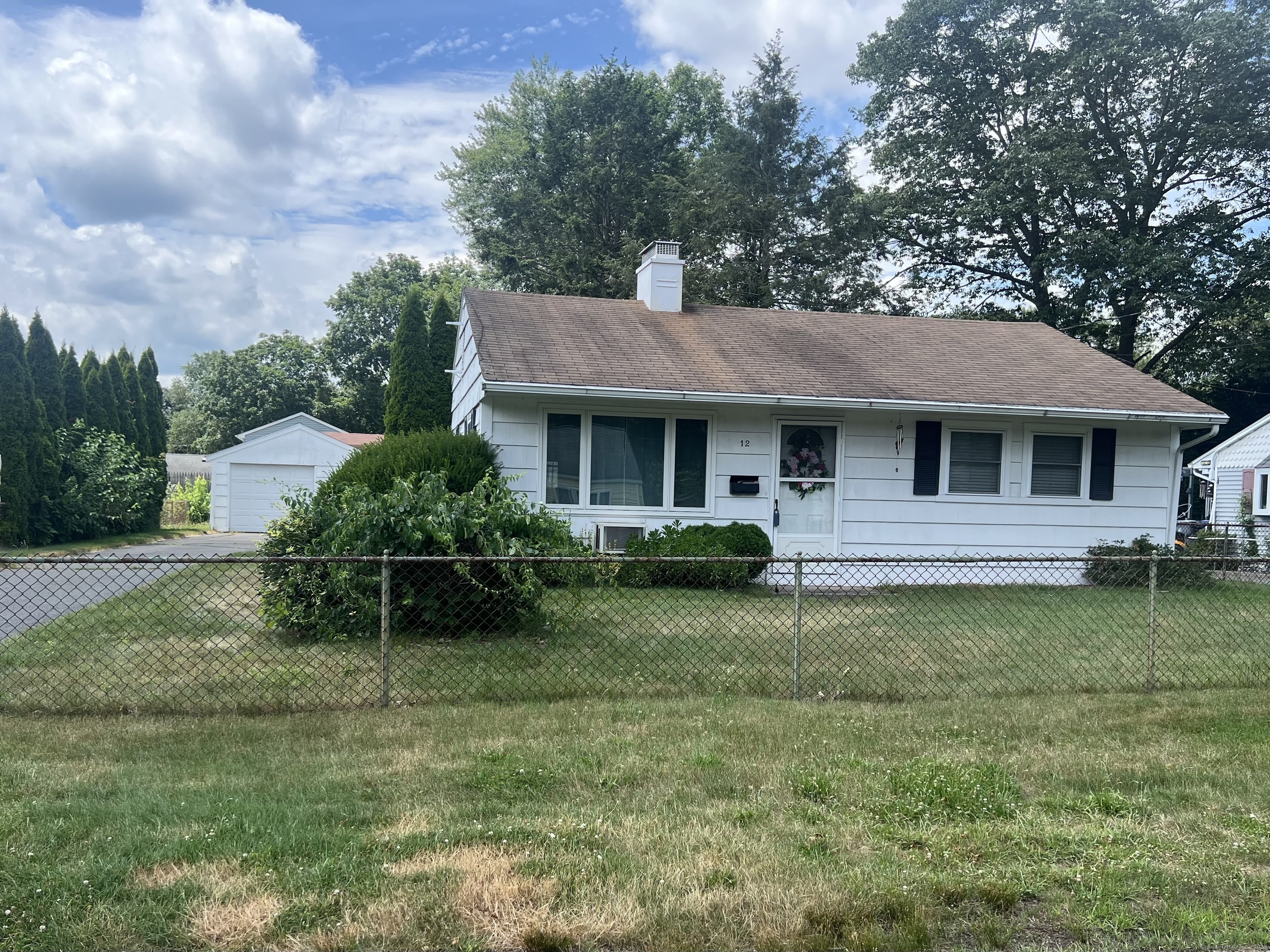 12 Canterbury Lane Plainville CT 06062