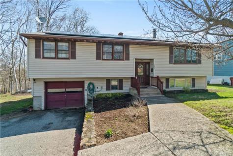 203 Evening Star Drive Naugatuck CT 06770