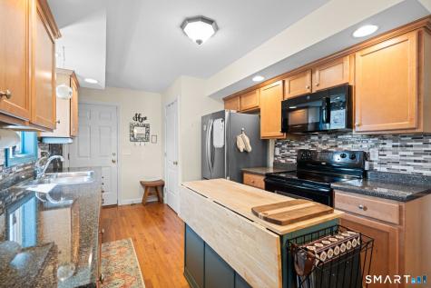 61 South Street Windsor Locks CT 06096