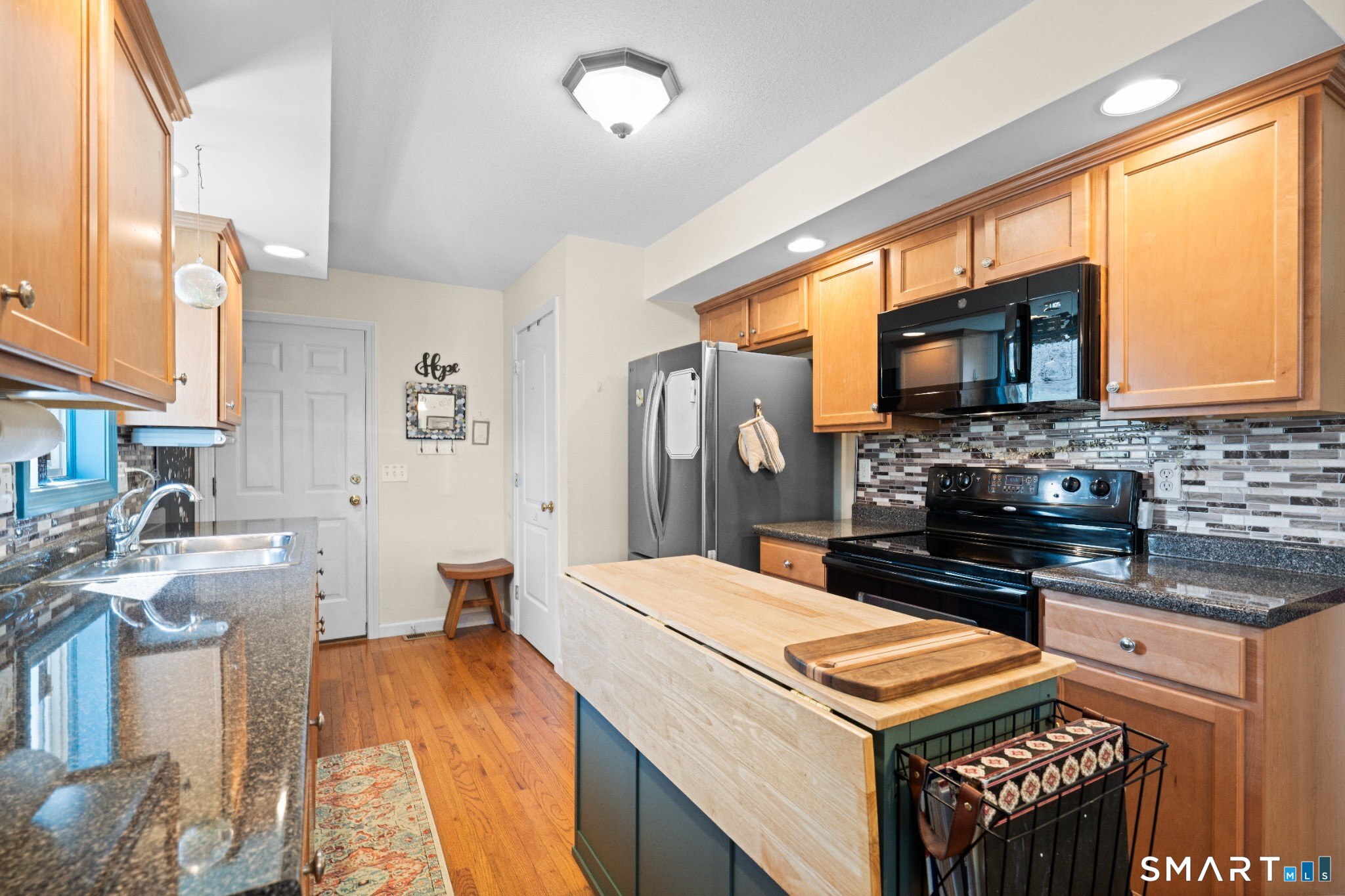 61 South Street Windsor Locks CT 06096