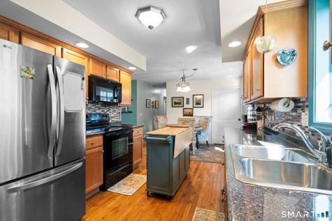 61 South Street Windsor Locks CT 06096
