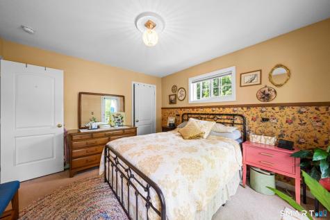 61 South Street Windsor Locks CT 06096