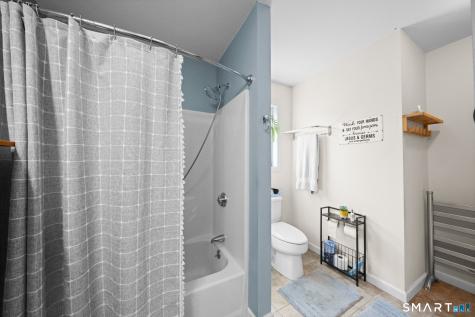 61 South Street Windsor Locks CT 06096