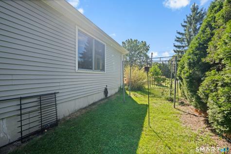 61 South Street Windsor Locks CT 06096