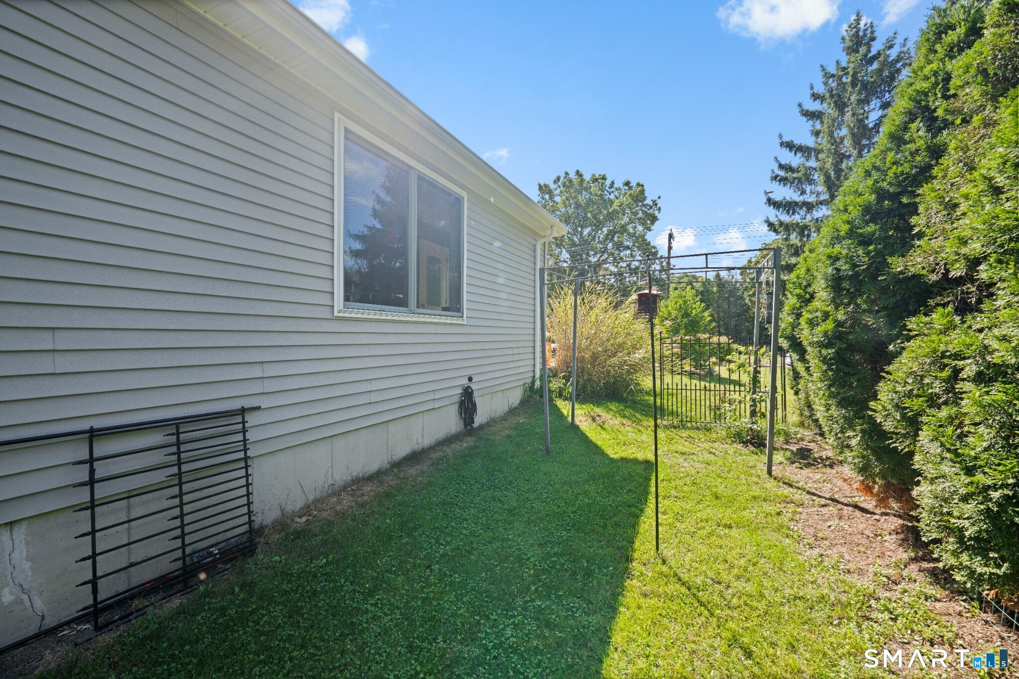 61 South Street Windsor Locks CT 06096