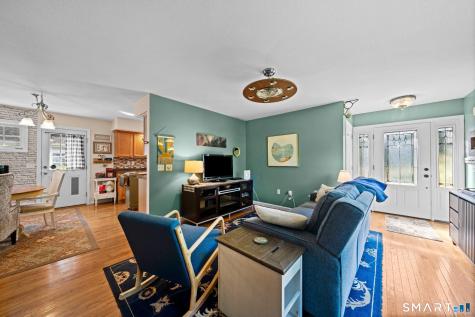 61 South Street Windsor Locks CT 06096