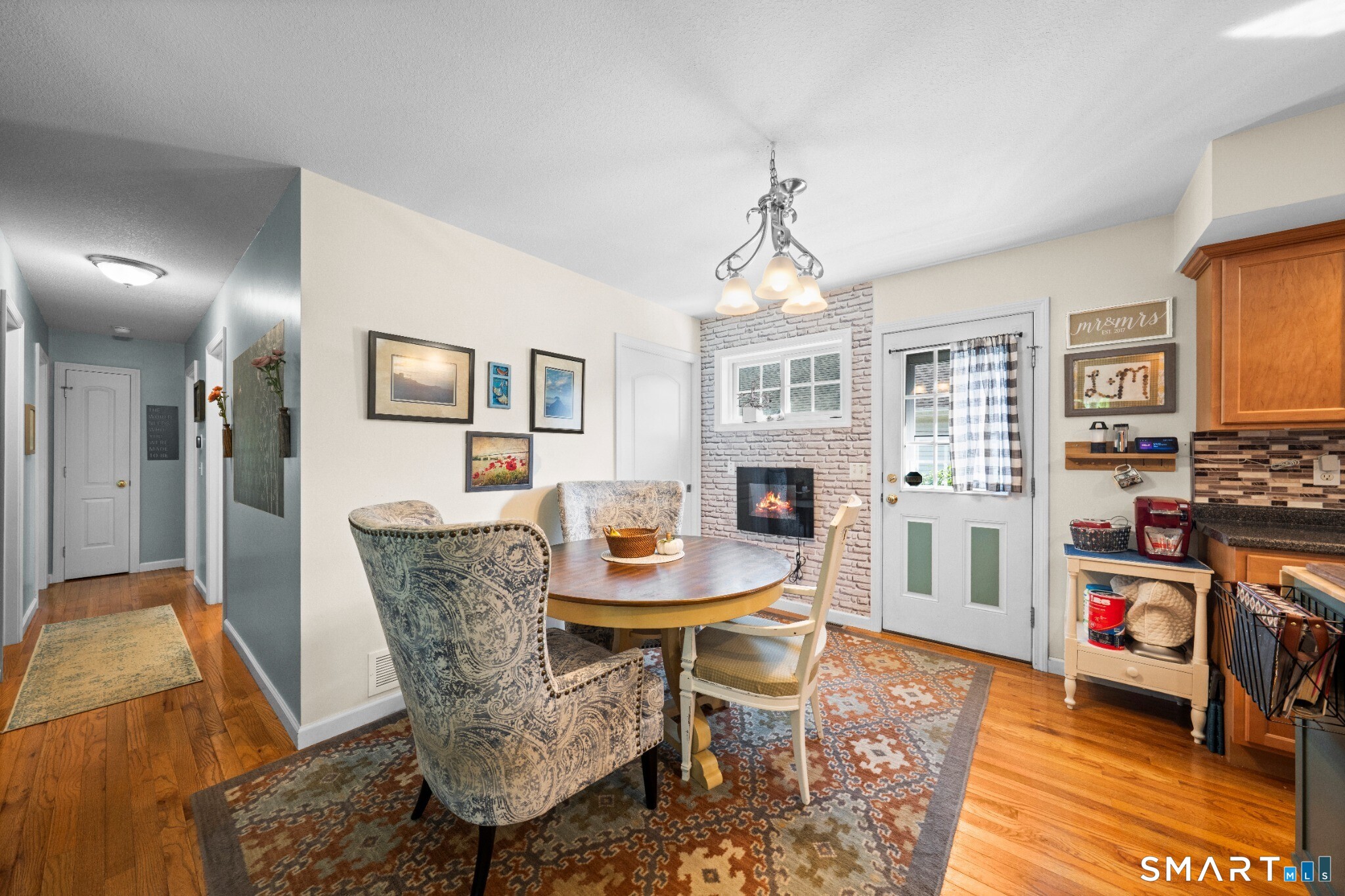 61 South Street Windsor Locks CT 06096