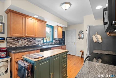 61 South Street Windsor Locks CT 06096