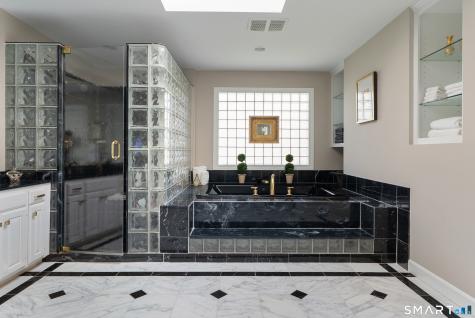 57 Thistledown Suffield CT 06078