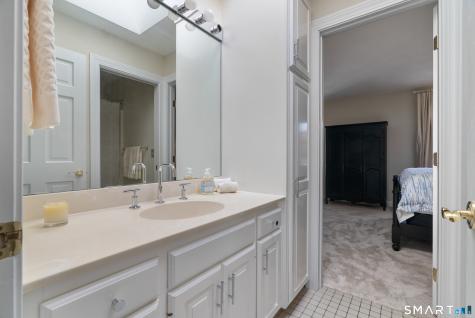 57 Thistledown Suffield CT 06078