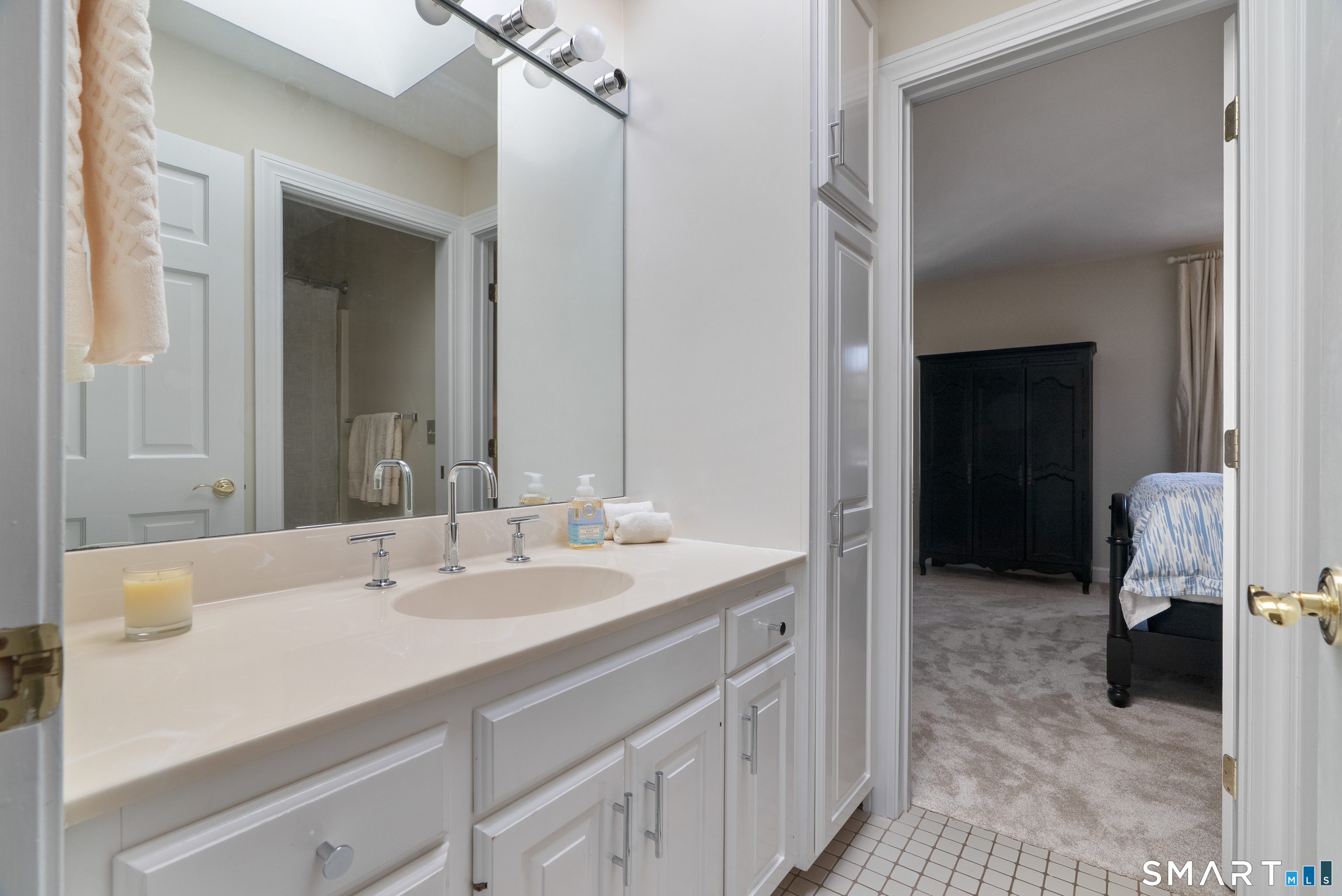 57 Thistledown Suffield CT 06078