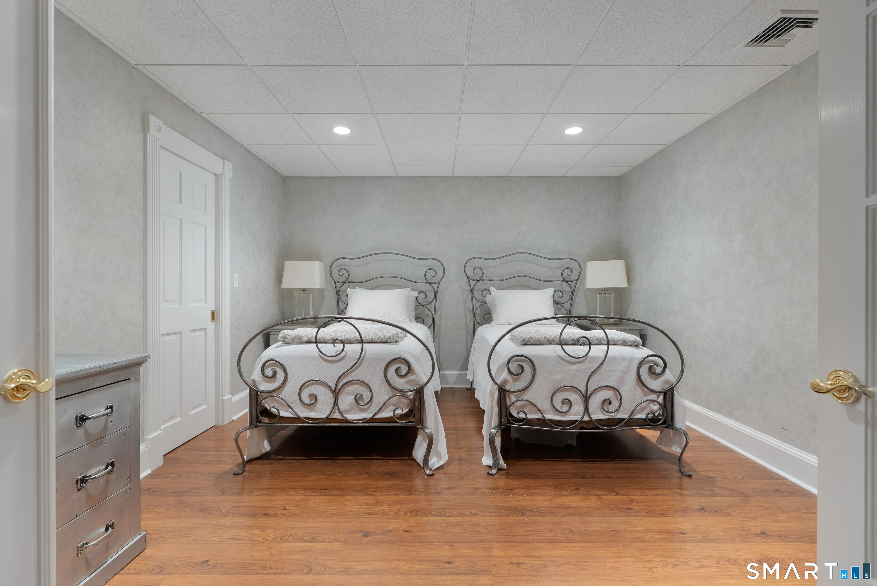 57 Thistledown Suffield CT 06078