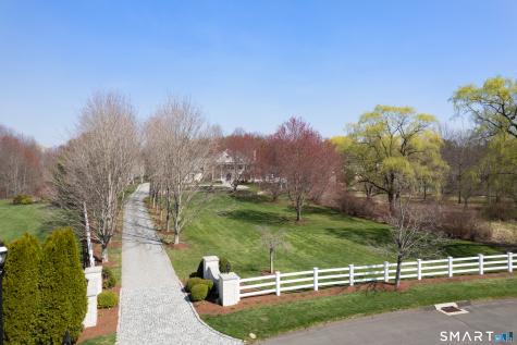 57 Thistledown Suffield CT 06078