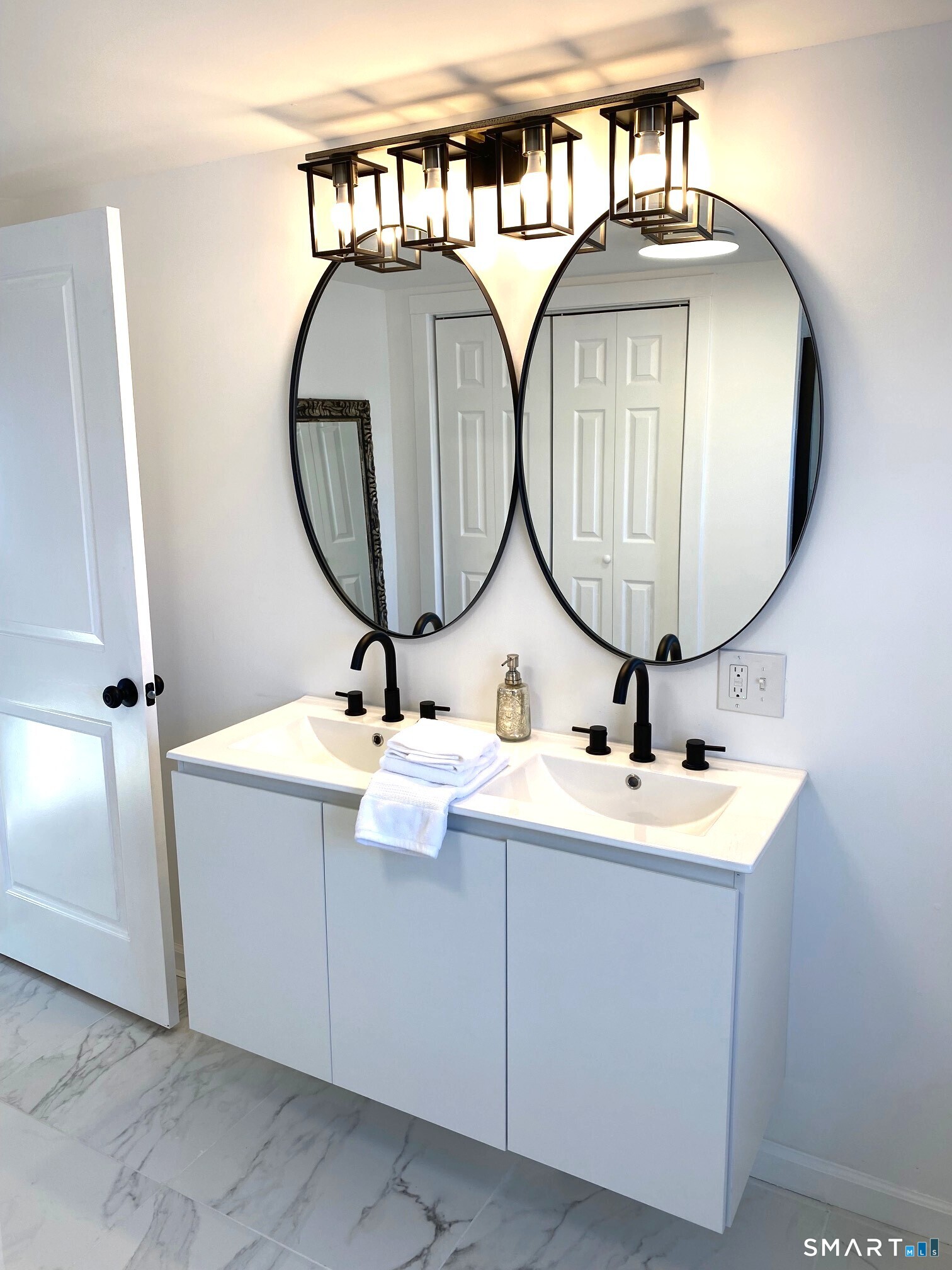166 Sawmill Road West Haven CT 06516