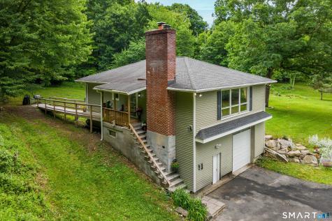 11 Hammond Road New Fairfield CT 06812
