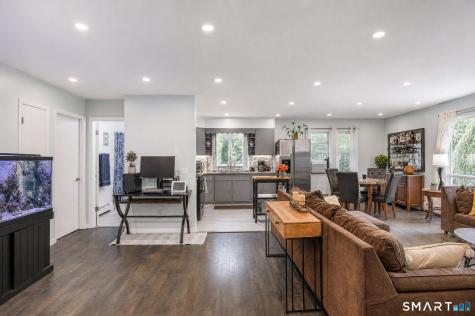11 Hammond Road New Fairfield CT 06812