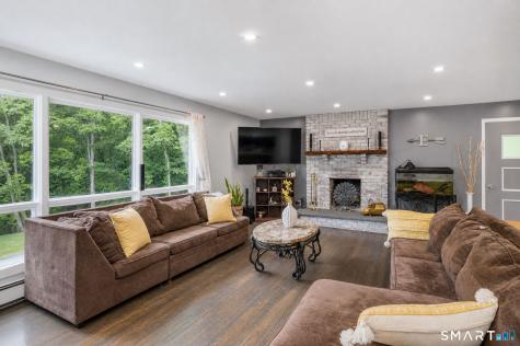 11 Hammond Road New Fairfield CT 06812