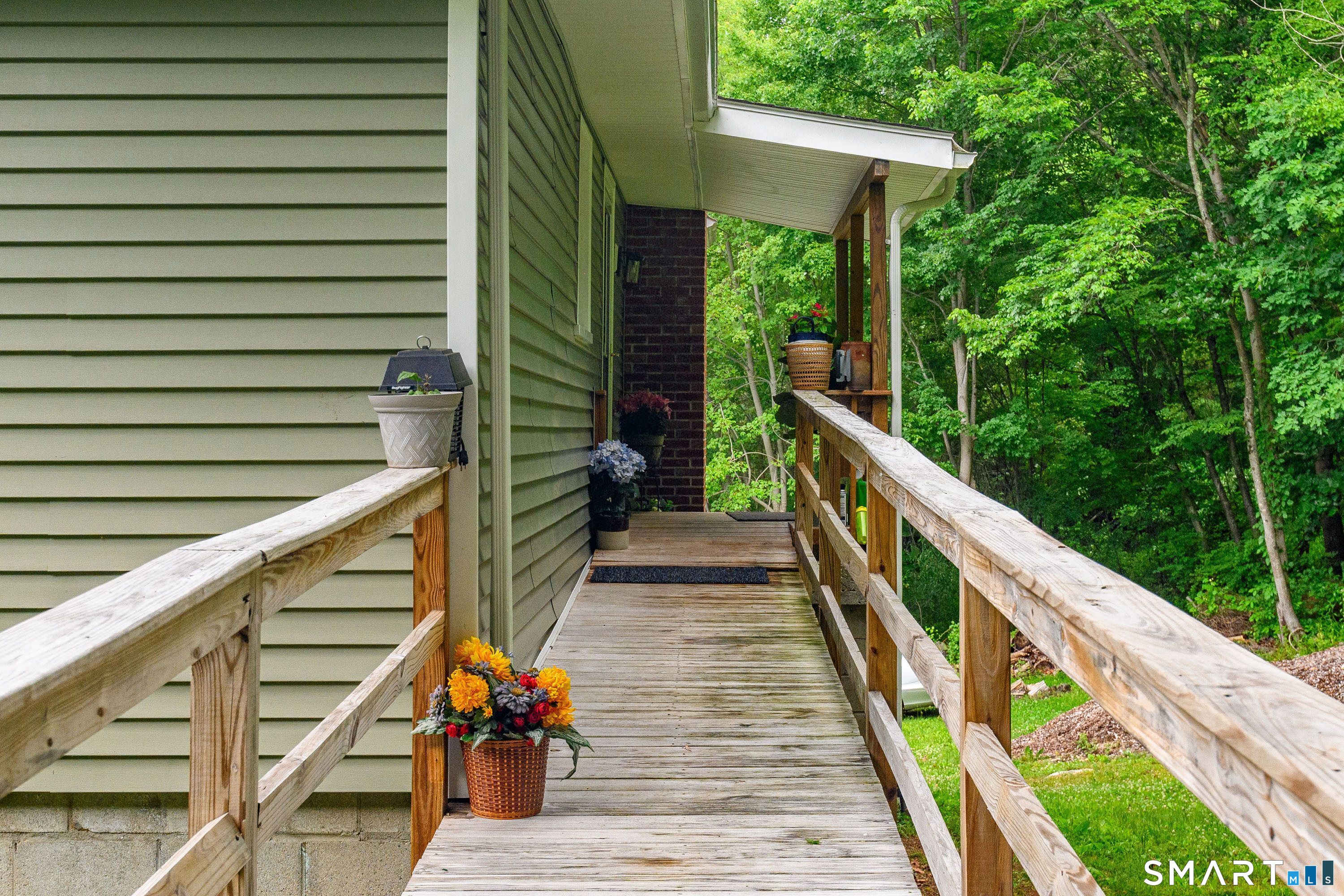 11 Hammond Road New Fairfield CT 06812